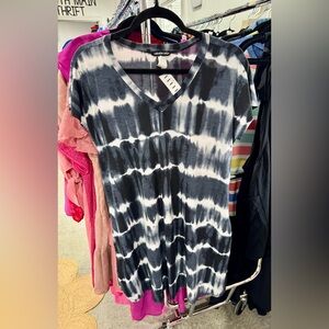 Elegant Black and White Tie-Dye Midi Dress